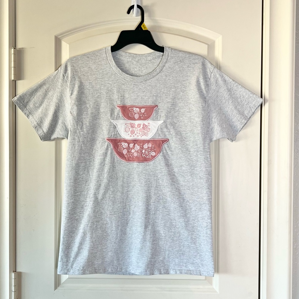 Pink Daisy Pyrex by The White Stitch Graphic T-Shirt Gray Cotton Tee Vintage L